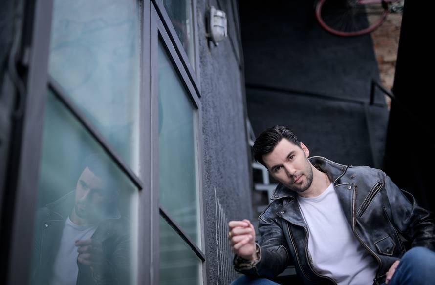 Zagreb: Maneken Dean Pelić