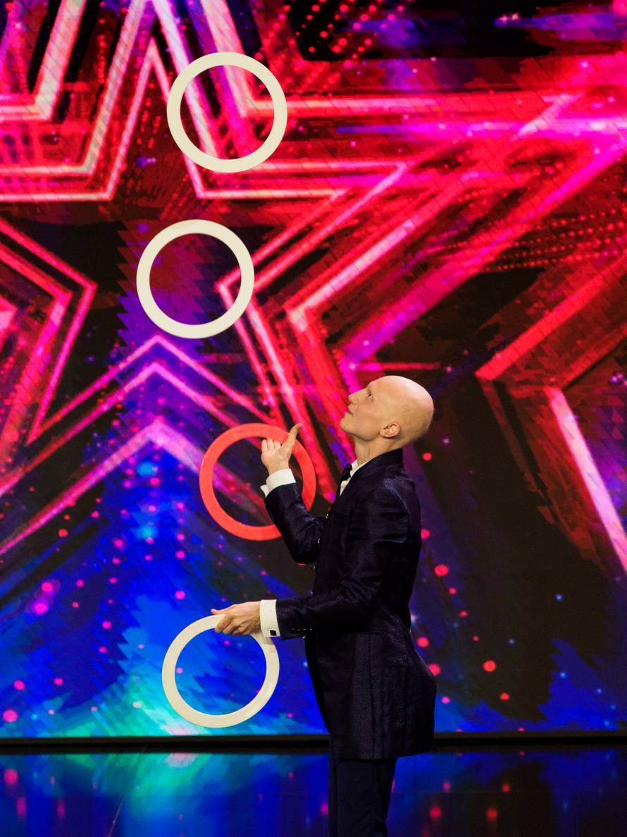 Žongler: 'Zbog ringova sam se znao porezati između prstiju'