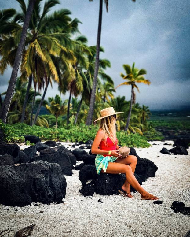 FOTO Kao da je ispala iz raja: Pogledajte nestvarne fotke ove ljepotice s Havaja