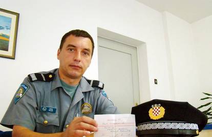 Policajac našao izgubljenu plaću i vratio ju vlasniku