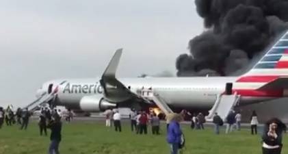 Avion sa 170 ljudi zapalio se pri polijetanju, 20 ozlijeđenih