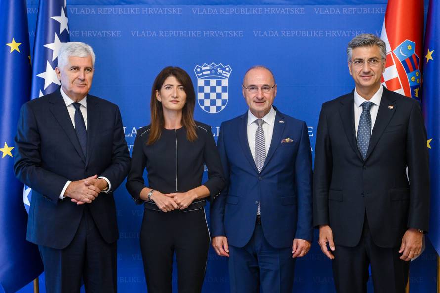 Zagreb: Predsjednik Vlade Andrej Plenković sastao se s predsjedateljem Doma naroda Parlamentarne skupštine BiH Draganom Čovićem
