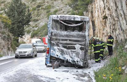 Dubrovnik: Zapalio se bus s 45 Britanaca, nitko nije ozlijeđen