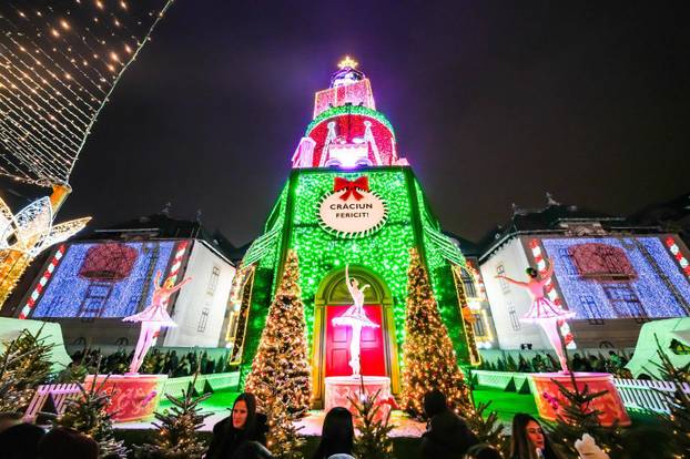 FOTO Najbolji i najraskošniji u Europi! Pogledajte kako izgleda čarobni Advent u Rumunjskoj