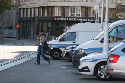 FOTO Policija okupirala centar Zagreba uoči susreta 'vatrenih'