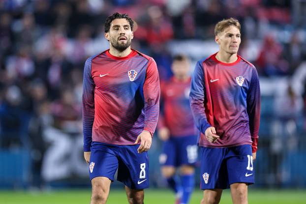 Zagrijavanje nogometaša uoči početka utakmice Hrvatske i Gibraltara u kvalifikacijama za FIFA Svjetsko prvenstvo