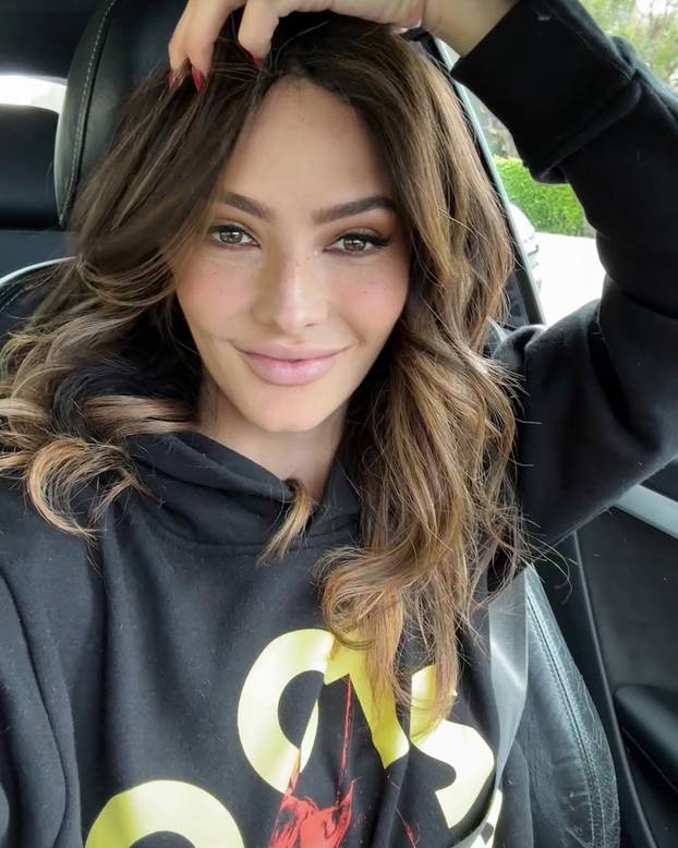 FOTO Ovo je mlađa sestra Sofije Vergare: Sandra je manekenka i glumica, ulazi u reality vode...