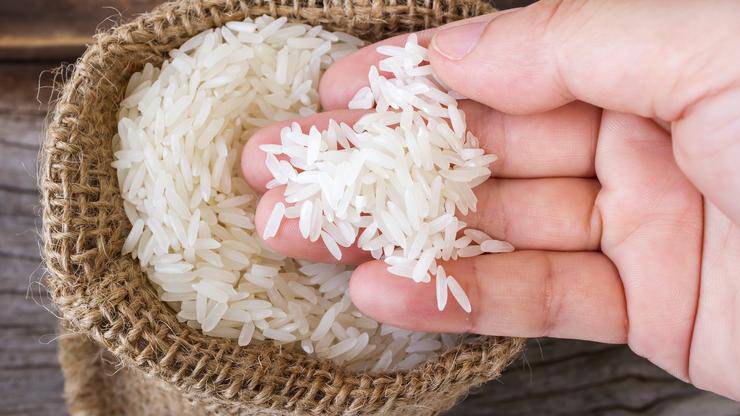 Stručnjaci: Način na koji većina kuha rižu opasan je za zdravlje