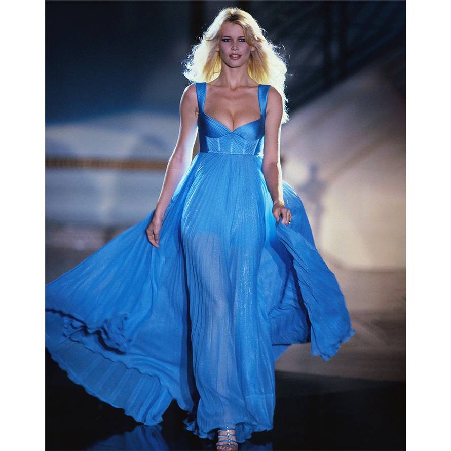 Claudia Schiffer dobila je Barbie