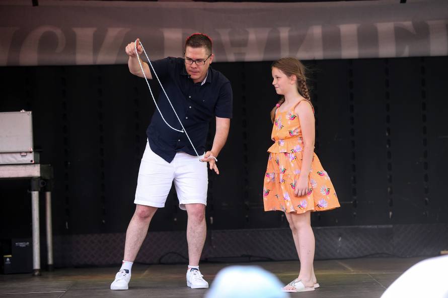 Počeo je peti Chill&Grill: Već prvi dan posjetitelji su uživali u vrhunskoj hrani i odličnoj glazbi