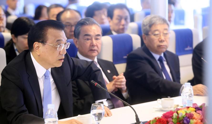 PlenkoviÄ i  Keqiang na katamaranu Jelena