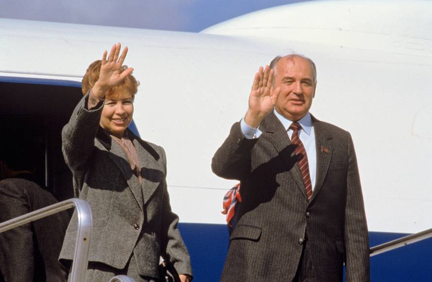 Mikhail Gorbachev visits France