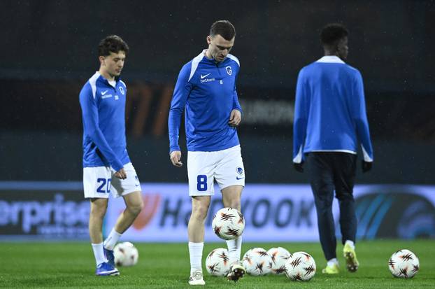 Zagreb: Zagrijavanje igrača uoči početka utakmice Dinamo - Genk 