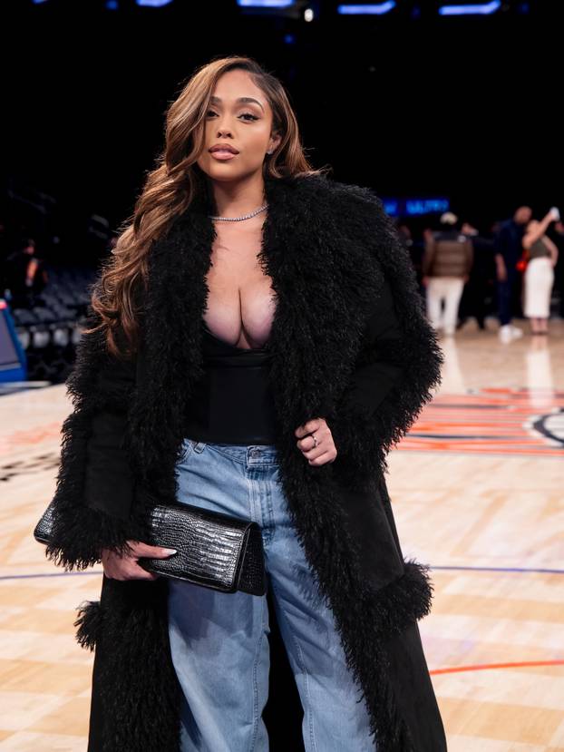 FOTO Djevojka NBA zvijezde na utakmici otkrila previše. Ili ne?