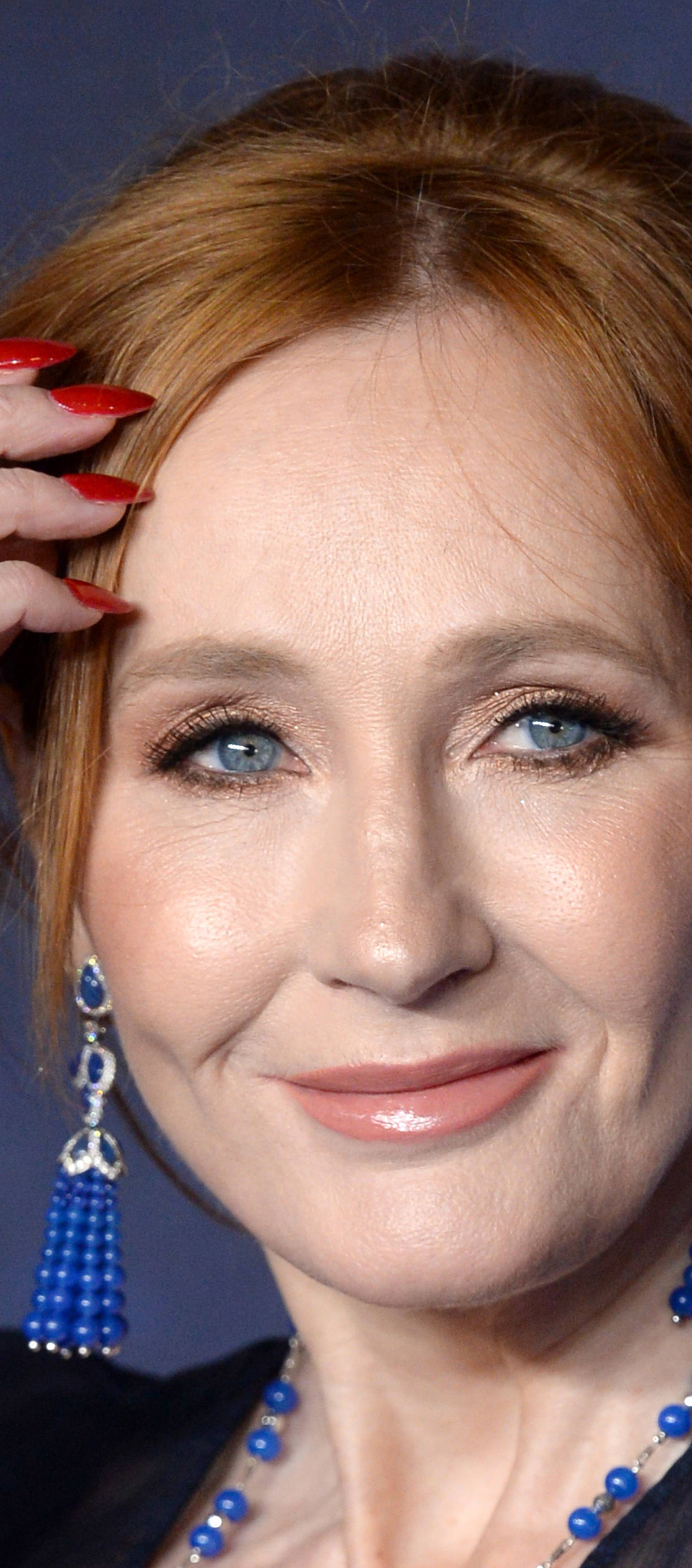 J.K. Rowling donirala milijun funti za pomo? besku?nicima i žrtvama zlostavljanja 