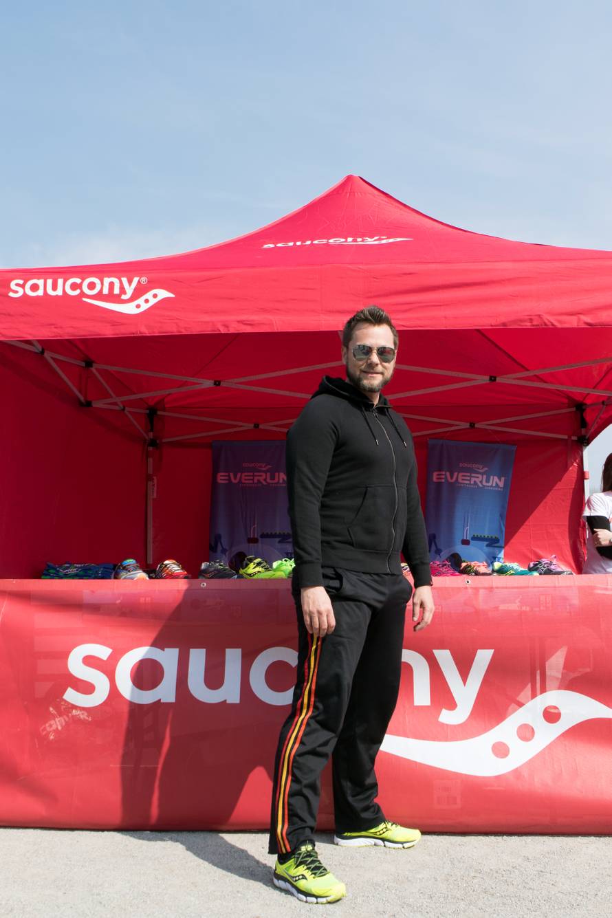 Mirković: U novim tenisicama trčim za kćerima i za srećom