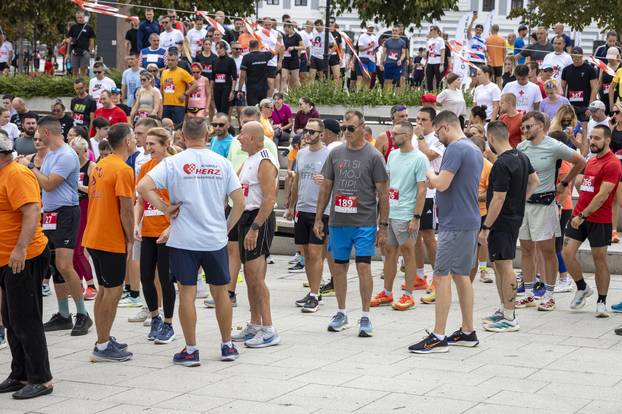 Osijek: Humanitarna utrka "Pretrči 5 za Pokret"