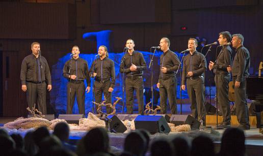 U prepunom Lisinskom: Klapa Cambi slavila 30 god. karijere