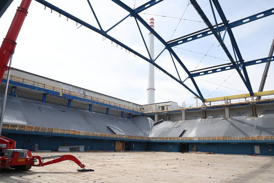 Zagreb: Povodom 5. godišnjice potresa gradonačelnik Tomašević i suradnici obišli radove na Domu sportova