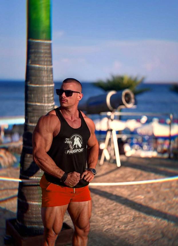 Ideš, kakva prsa imaju srpski fitness influenceri! Od njihovih 'fotki' ženama zastaje dah...