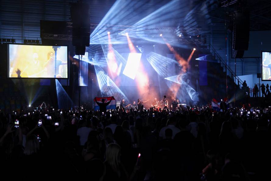 Frankfurt: Hrvatska noć u Suwag Energie Areni