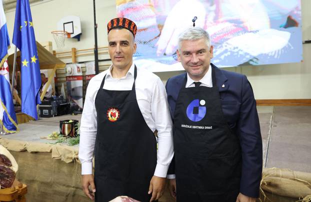 Drniš: Otvoren 9. me?unarodni festival pršuta