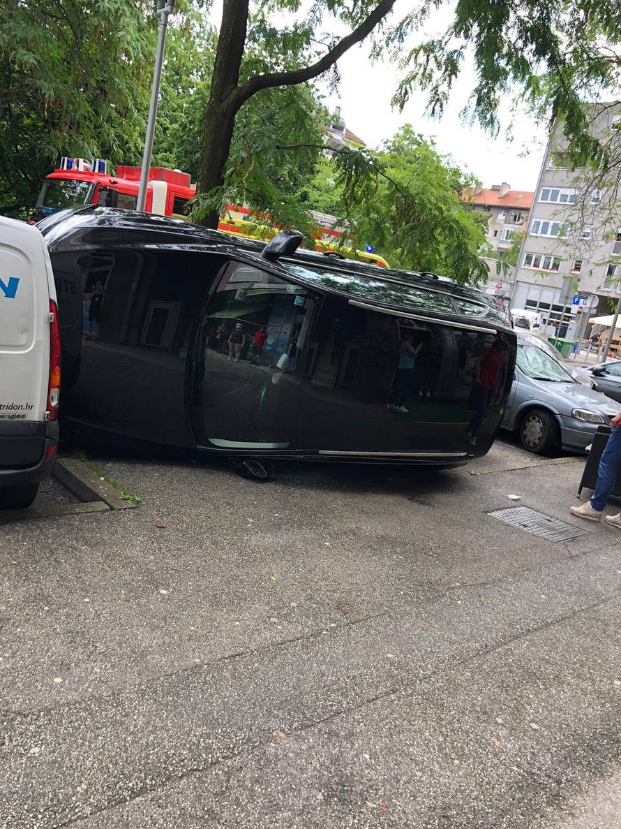 Jedan na boku: U sudaru kod Kvatrića oštećena četiri auta