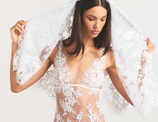 FOTO Golišave mladenke po mjeri Kardashianke: Pogledajte kolekciju koja veo nosi na tange