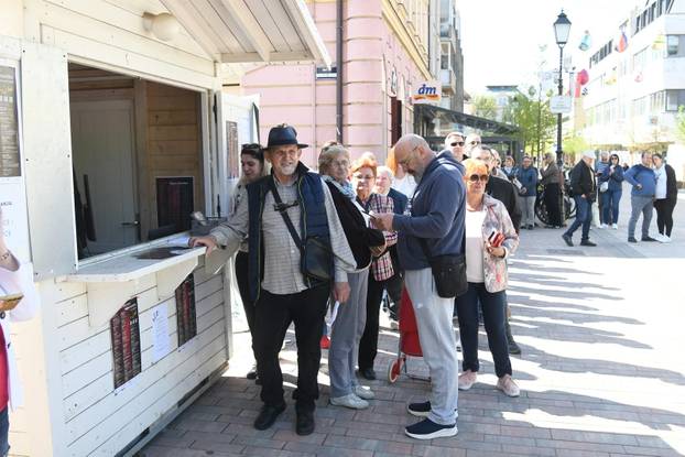 Na BOK kiosku na Korzu počela je prodaja ulaznica za 22. izdanje Bjelovarskih odjeka kazališta