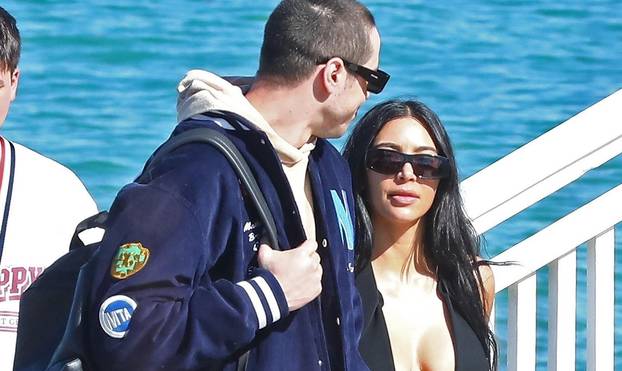 *PREMIUM-EXCLUSIVE* Kim Kardashian and Pete Davidson bring their whirlwind romance to the Bahamas! **MUST CALL FOR PRICING**