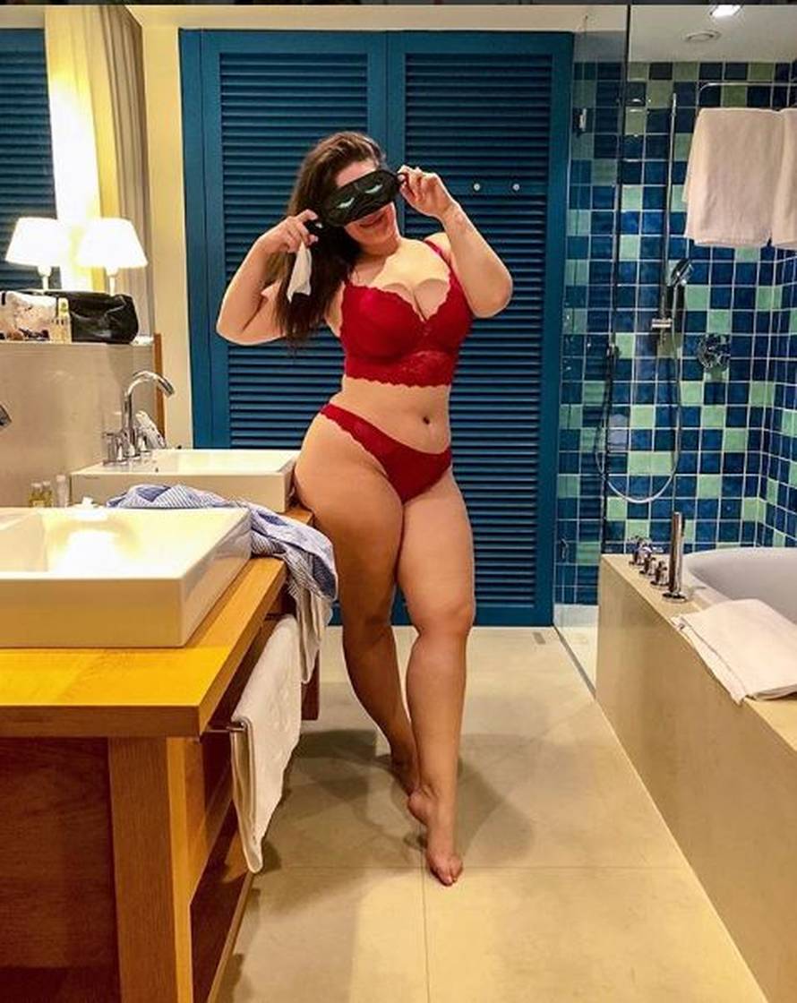 Iz ormara Lucije Lugomer: Plus size model prodaje svoje krpice