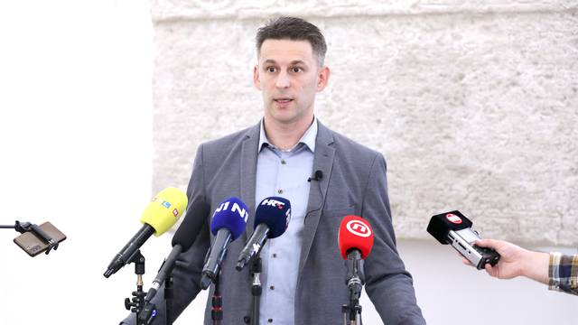 Zagreb: Božo Petrov o suđenju hrvatskim pilotima i dolasku patrijarha Porfirija u Vukovar