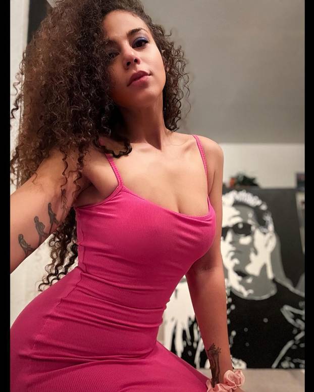 FOTO Ona je 'Bomba', doslovno. Nekad je najavljivala borbe pa promijenila posao. I voli kečera