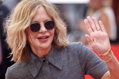 FOTO Meg Ryan prošetala se crvenim tepihom Sarajevo film festivala i pozdravila je fanove