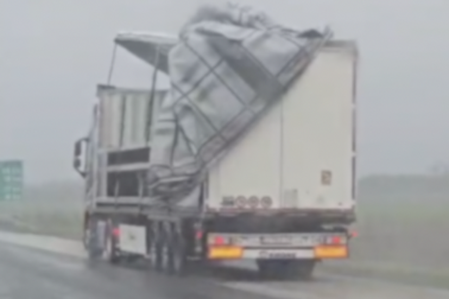 Kamion na autocesti za Osijek