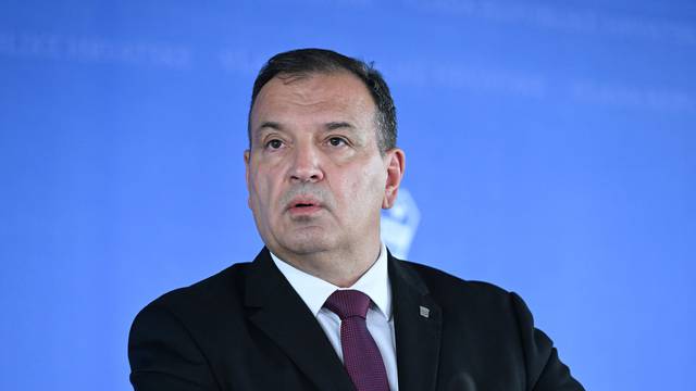 Zagreb: Ministar Vili Beroš obratio se medijima nakon sjednice Vlade