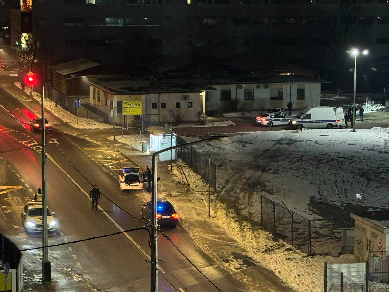 VIDEO Detalji noćne potjere u Zagrebu: Bježao policiji, probio je ogradu pa ga morali vezati