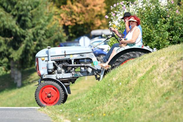 Sveti Urban: Međunarodni traktorski rally na štrigovskim vinogradima 