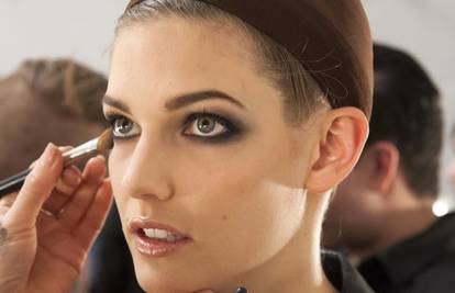 Tajne vizažista: Besprijekoran makeup nanosi se u tri koraka