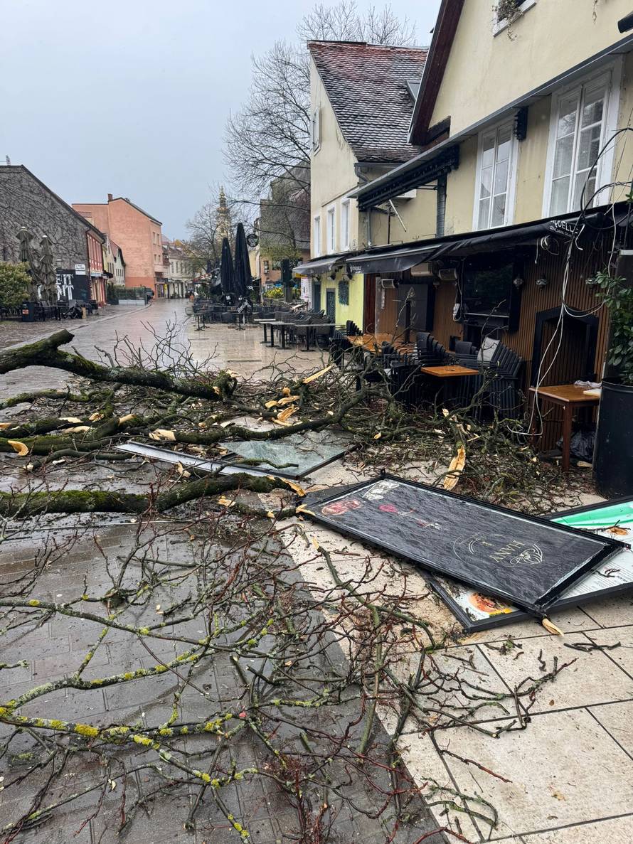 Evo koliko su vatrogasci imali intervencija zbog oluje