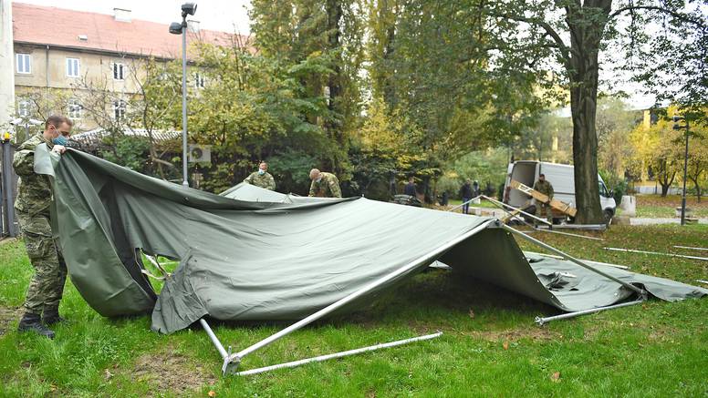 Vojska  je postavila šator ispred Akademije likovnih umjetnosti: Služit će za prehranu studenata