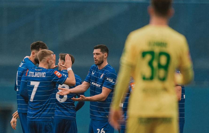 Dinamo - Istra 4-0: Dominantni 'modri' deklasirali Puljane na Valentinovo. Beljo opet zabio