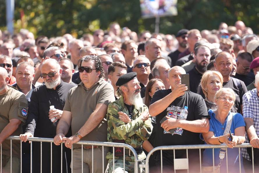 Beograd: Sprovod ratnog zločinca Ratka Mladića