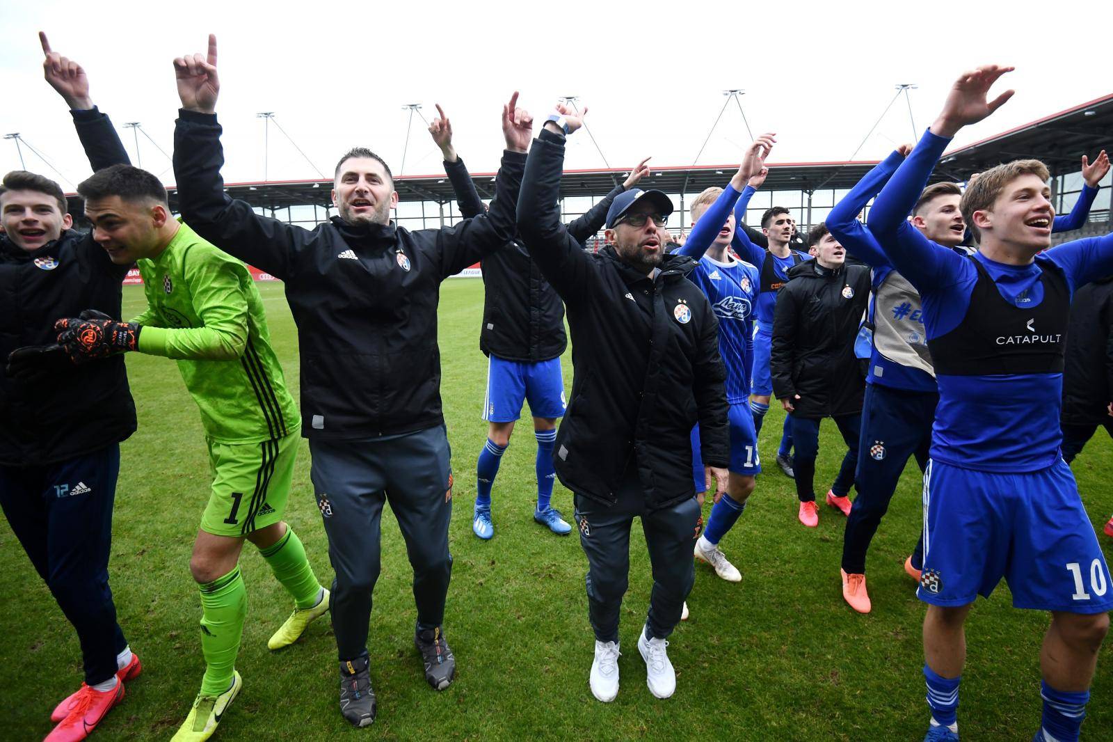 Lovren, Zubčić, Srbić, Šakić...: Srušite Benficu, svi smo uz vas