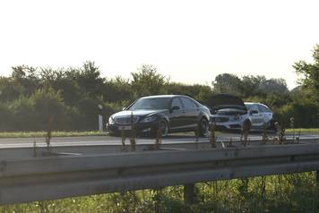 Zagreb: Lan&ccaron;ani sudar na autocesti A3 kod Rugvice, jedna osoba poginula