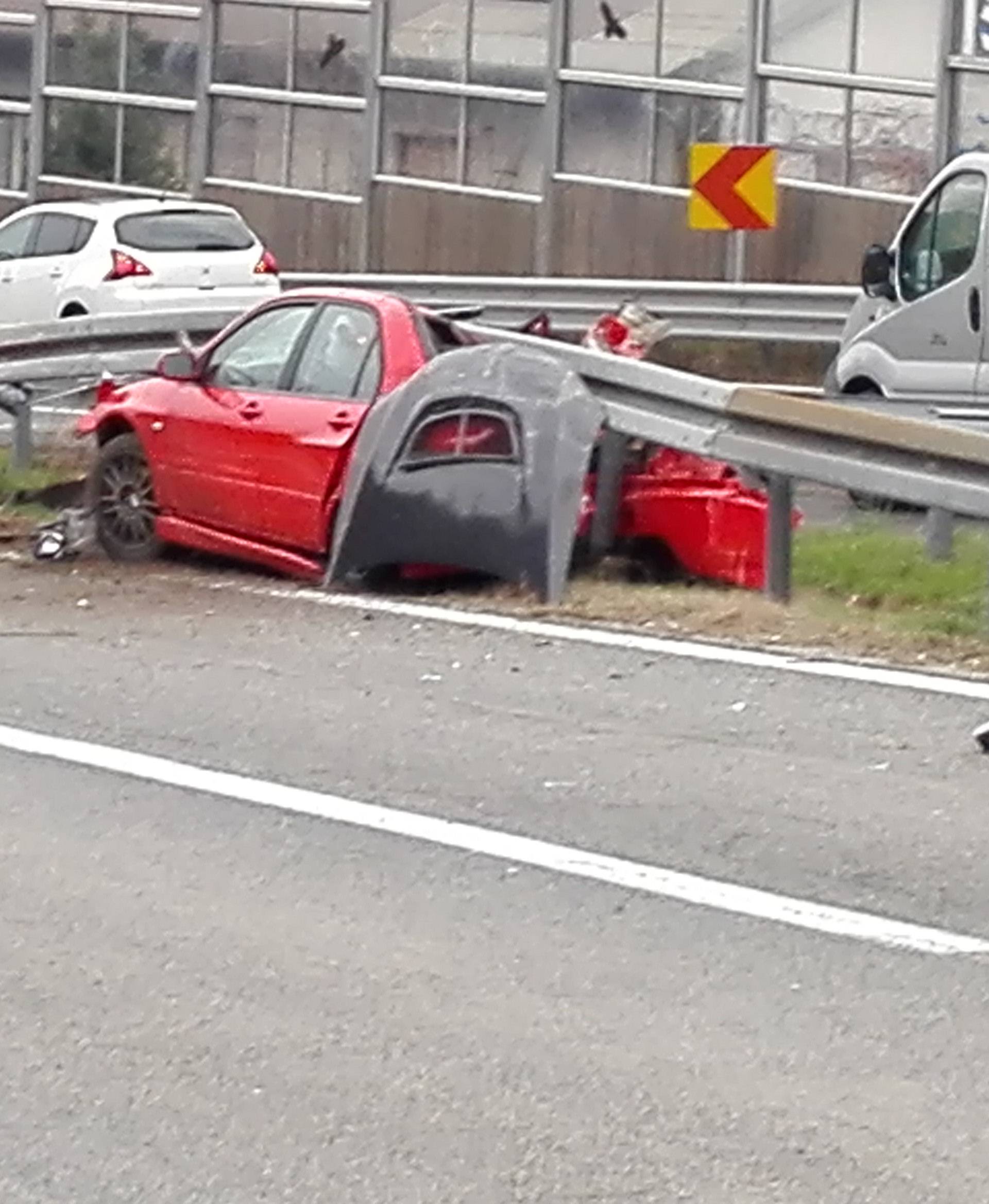 Zabio se Mitsubishijem ispod zaštitne ograde pa pobjegao