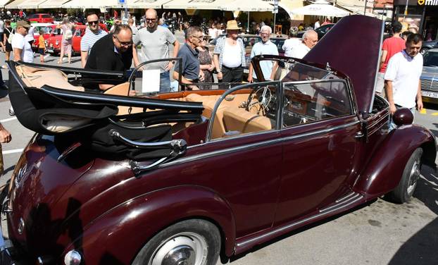 FOTO Oldtimer susret u Požegi
