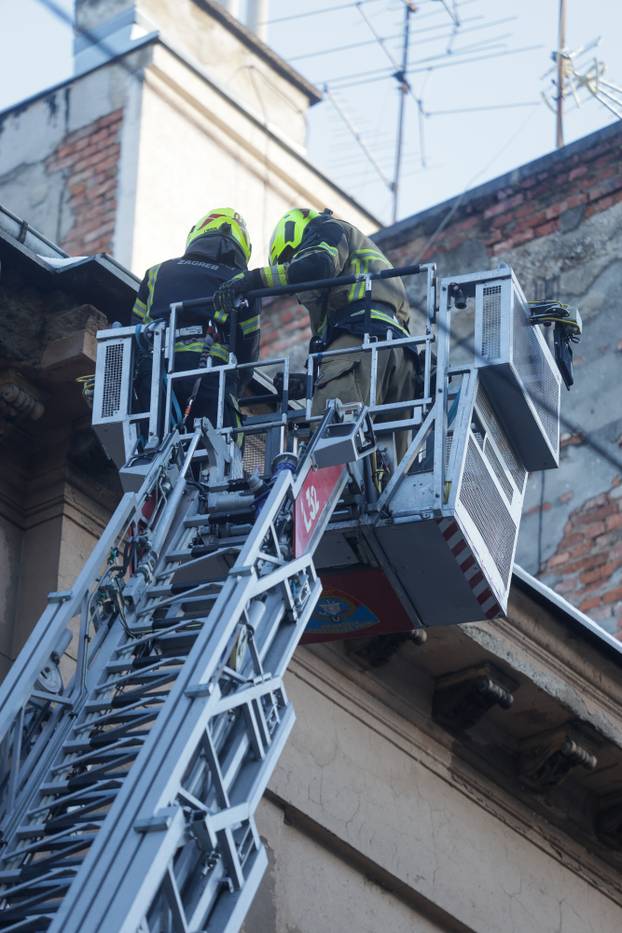 Zagreb: Sa zgrade u Masarykovoj pao komad fasade