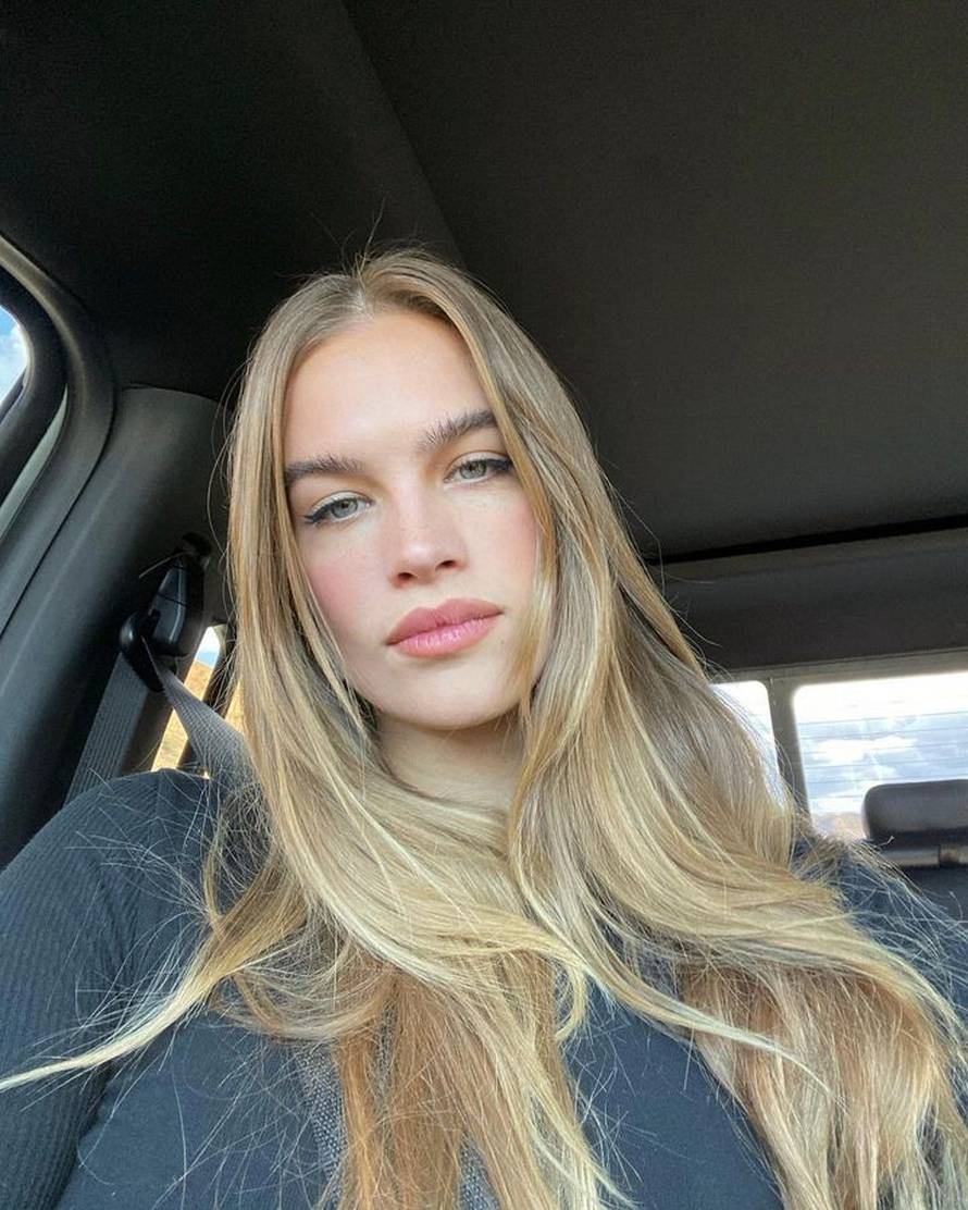 Poznati pjevač nakon razvoda ima novu ljubav? Uhvatili su ga s atraktivnom manekenkom