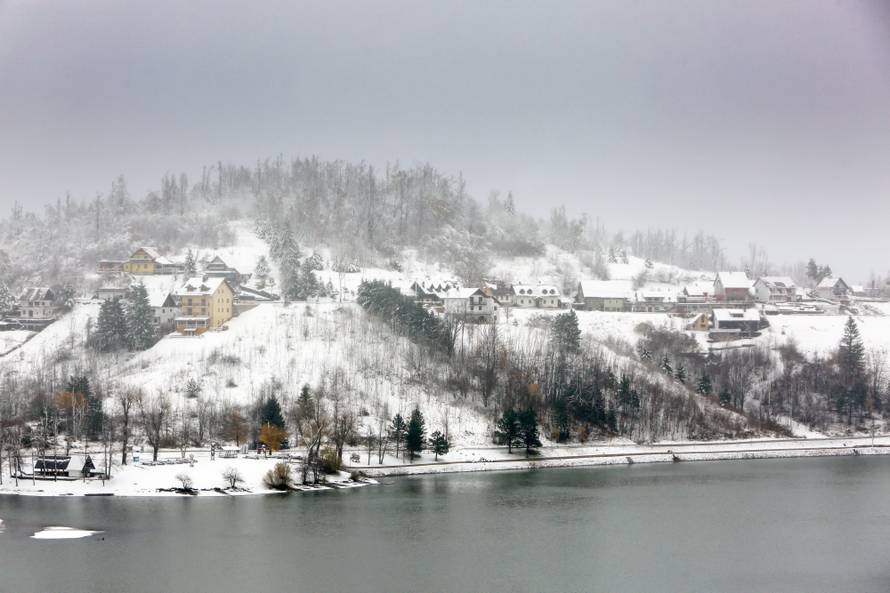 Snijeg prekrio Sljeme i Platak, Rijeka rekorder po količini kiše